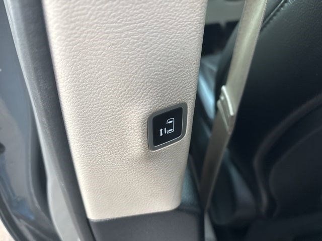 Chrysler Pacifica Hybrid Touring L 2022