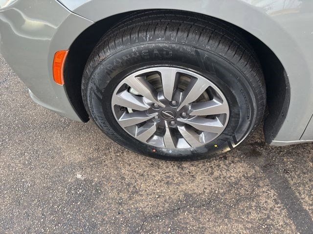 Chrysler Pacifica Hybrid Touring L 2022