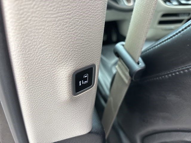 Chrysler Pacifica Touring L 2023