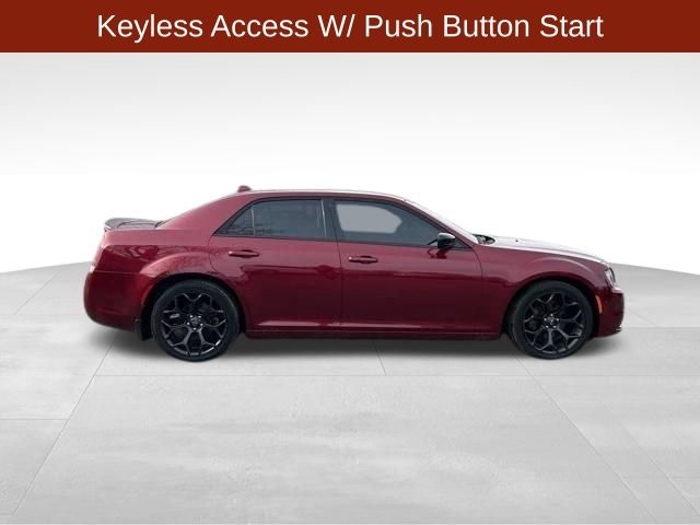 Chrysler 300  2019