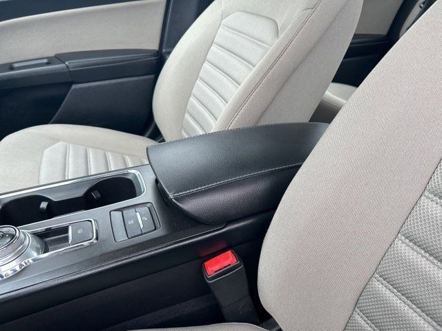 Ford Fusion Hybrid S 2018