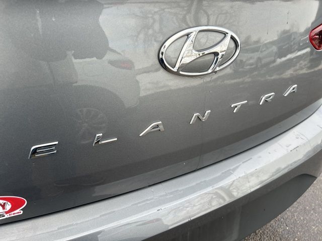 Hyundai Elantra SE 2019