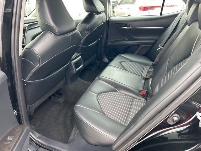 Toyota Camry SE 2022