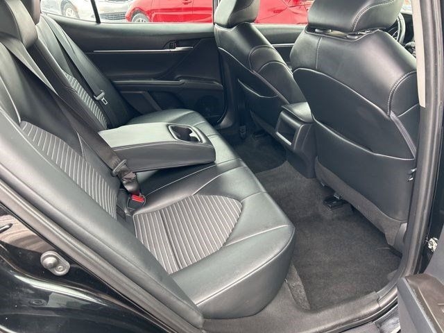 Toyota Camry SE 2022