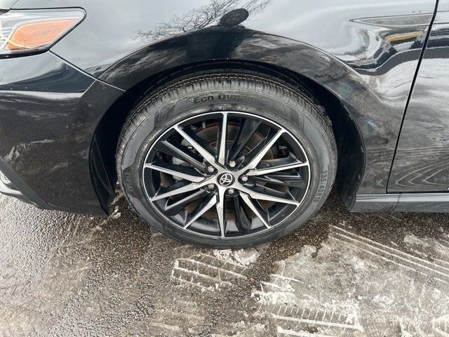 Toyota Camry SE 2022