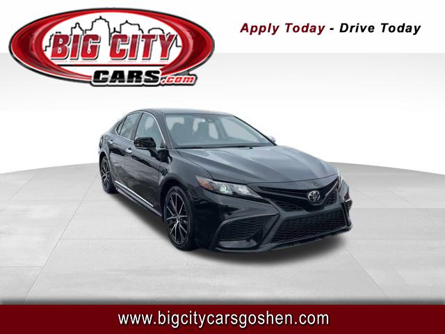 Toyota Camry SE 2022