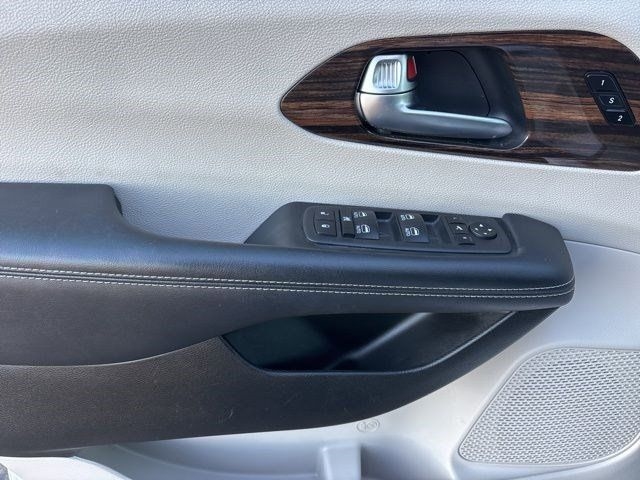 Chrysler Pacifica Limited 2023