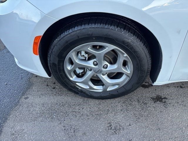 Chrysler Pacifica Limited 2023