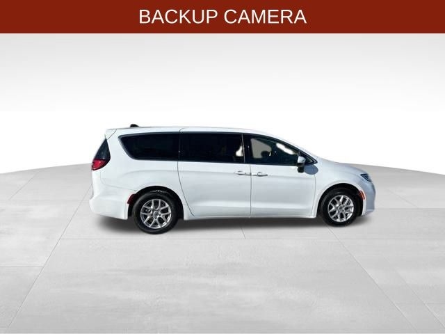 Chrysler Pacifica Touring L 2023