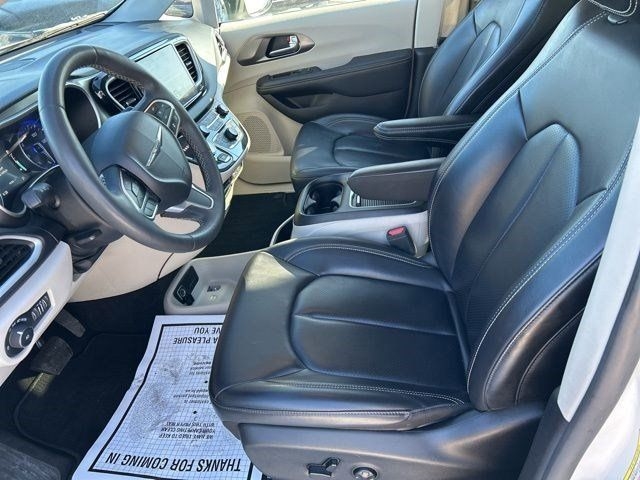 Chrysler Pacifica Touring L 2023