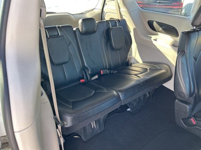 Chrysler Pacifica Touring L 2023