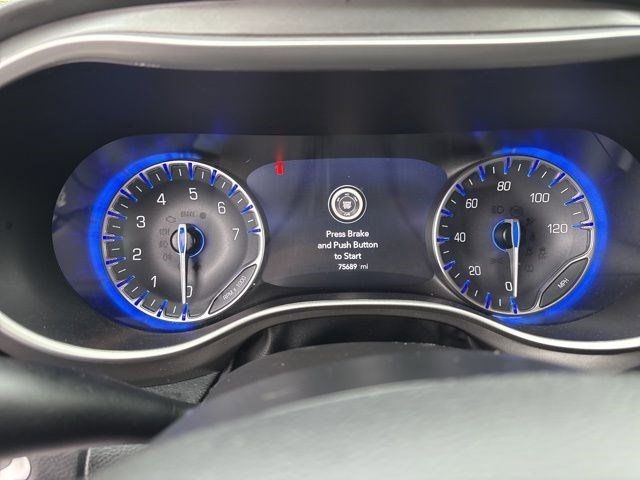 Chrysler Pacifica Touring L 2023