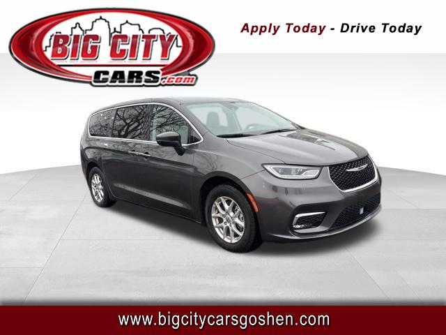 Chrysler Pacifica Touring L 2023