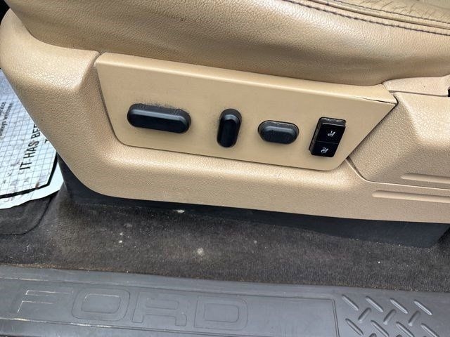 Ford F-150 Lariat SuperCrew 4WD 2012