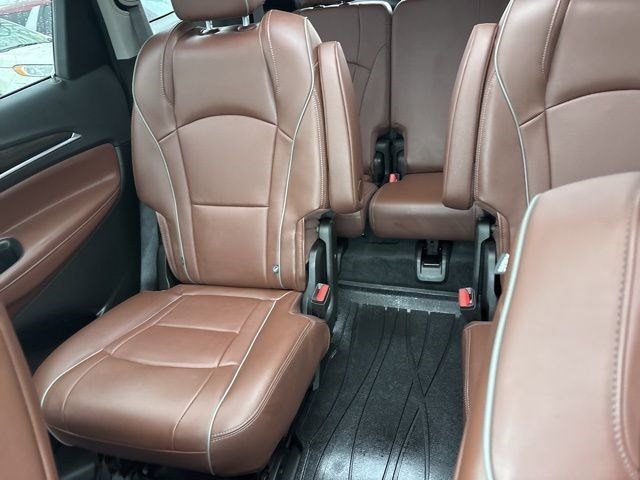 Buick Enclave Avenir AWD 2021