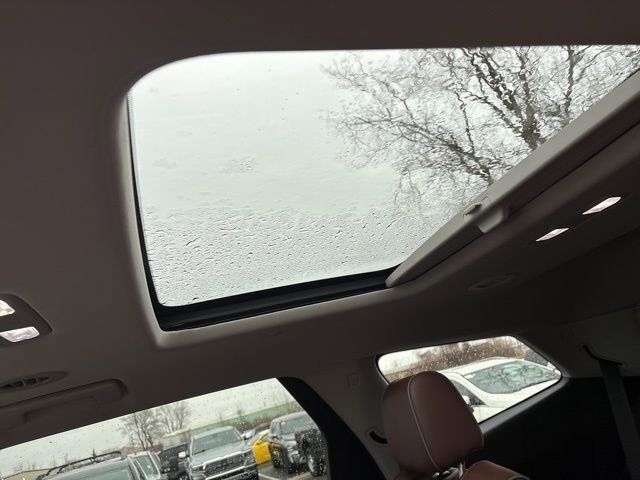 Buick Enclave Avenir AWD 2021