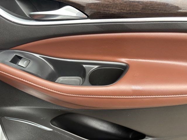 Buick Enclave Avenir AWD 2021