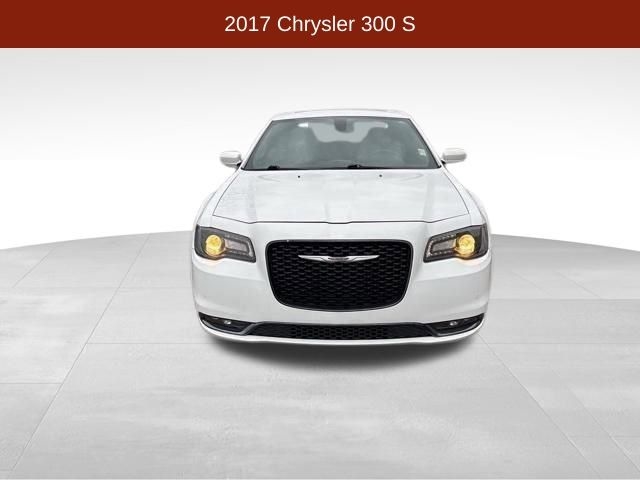 Chrysler 300  2017