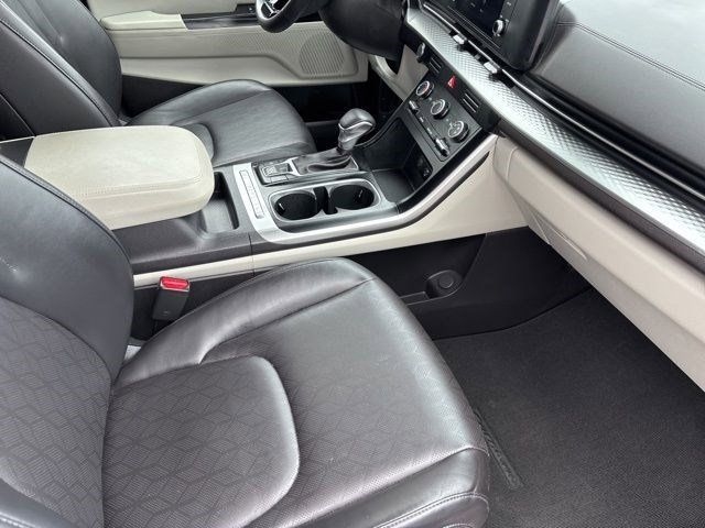 Kia Carnival LX 2024