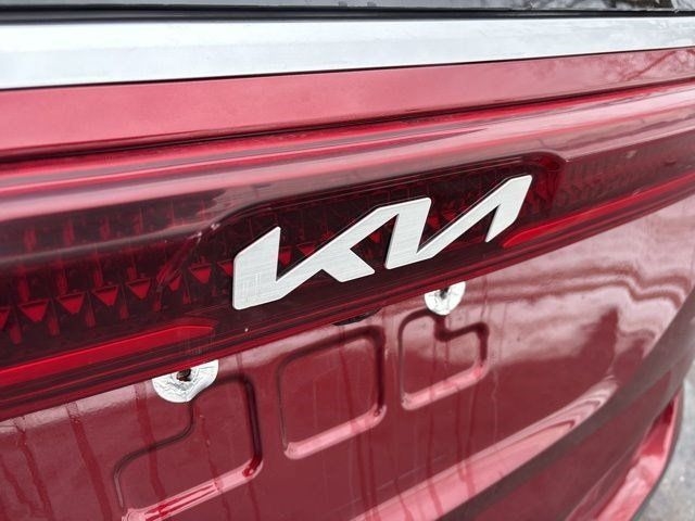 Kia Carnival LX 2024
