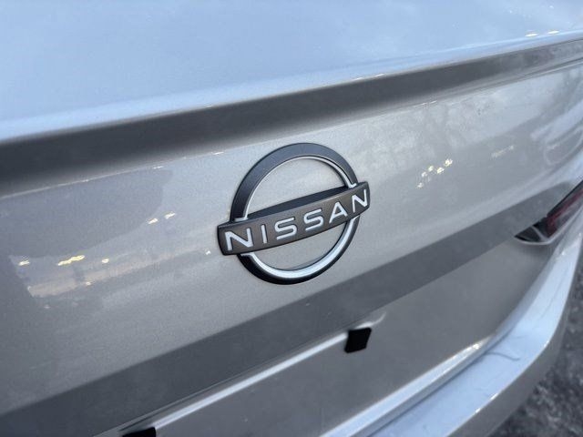 Nissan Altima  2024