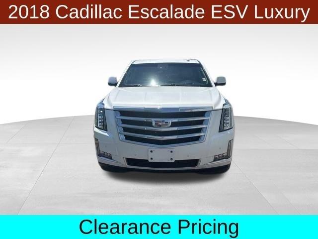 Cadillac Escalade ESV 4WD 4dr Luxury 2018