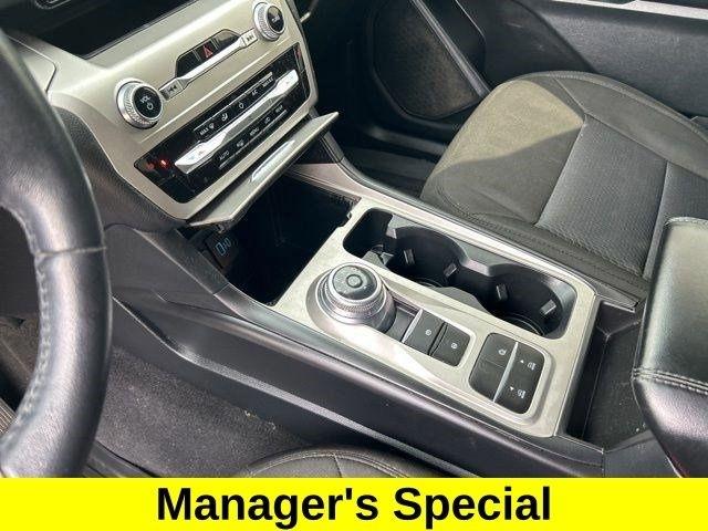 Ford Explorer XLT 2022