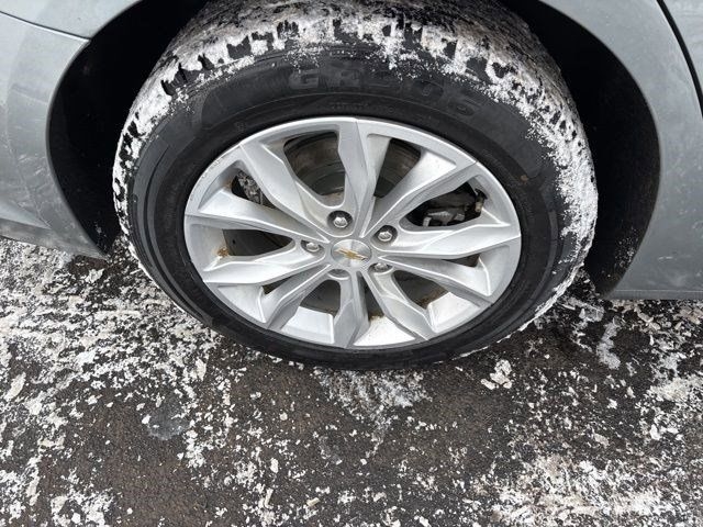 Chevrolet Malibu  2023