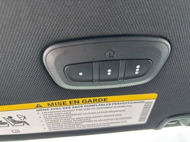 Chrysler Pacifica Limited 2025