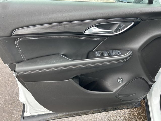 Buick Envision  2022