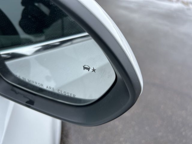 Buick Envision  2022