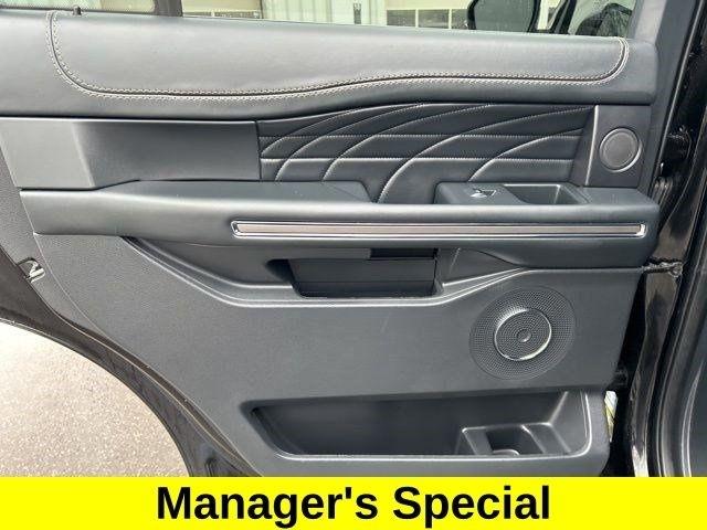 Ford Expedition Platinum 4WD 2023