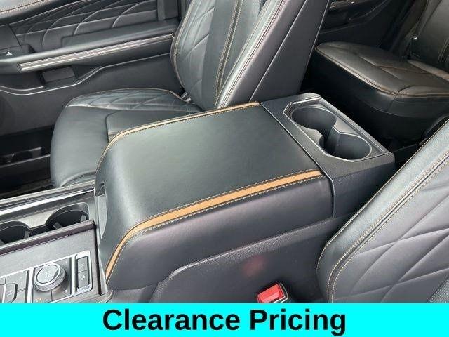 Ford Expedition Platinum 4WD 2023