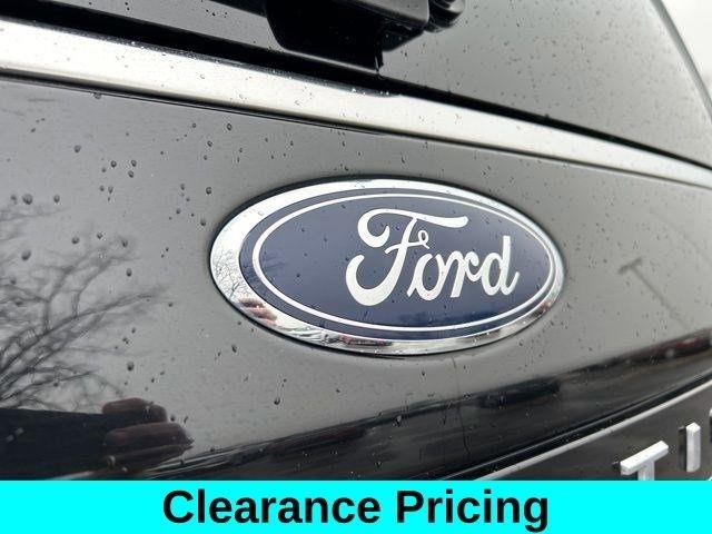 Ford Expedition Platinum 4WD 2023