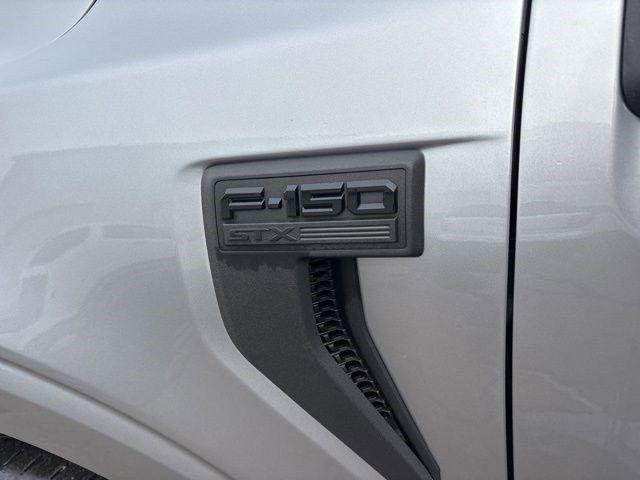 Ford F-150 XL SuperCrew 4WD 2023