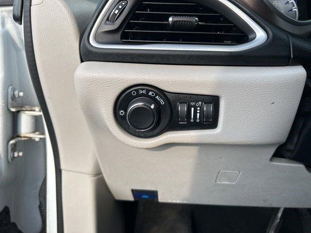 Chrysler Voyager LX 2023