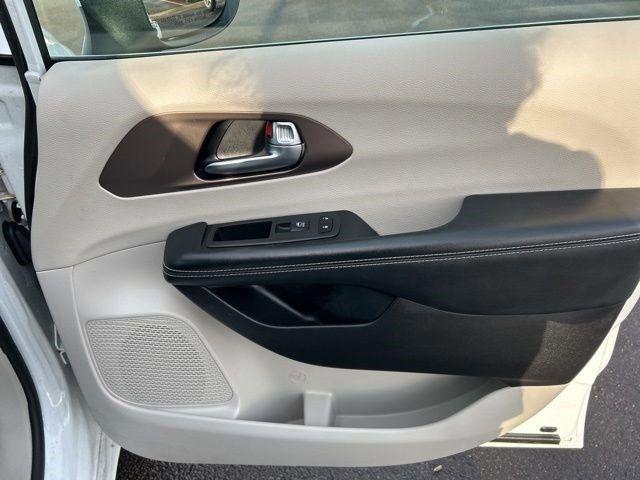 Chrysler Voyager LX 2023