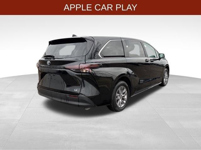 Toyota Sienna LE 8 Passenger 2025