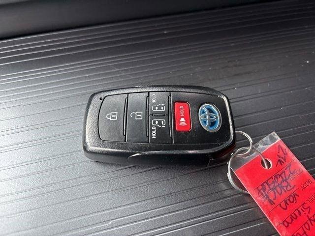 Toyota Sienna LE 8 Passenger 2025