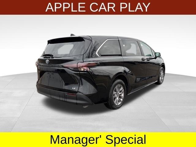 Toyota Sienna LE 8 Passenger 2025