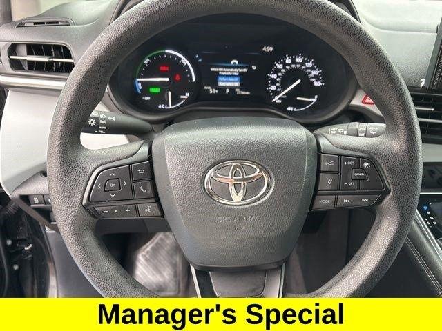 Toyota Sienna LE 8 Passenger 2025