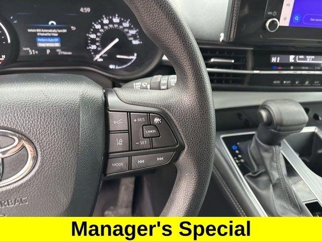 Toyota Sienna LE 8 Passenger 2025