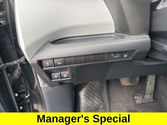 Toyota Sienna LE 8 Passenger 2025