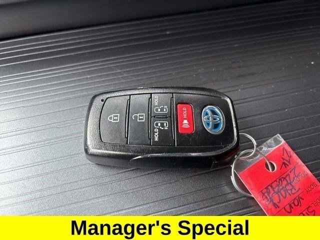 Toyota Sienna LE 8 Passenger 2025