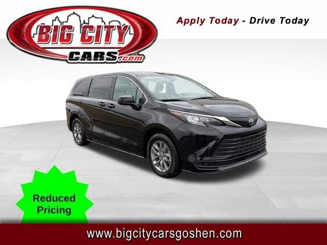 Toyota Sienna LE 8 Passenger 2025