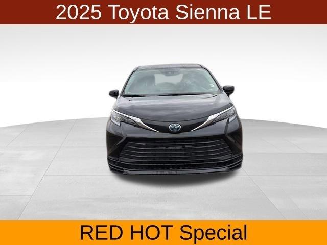 Toyota Sienna LE 8 Passenger 2025