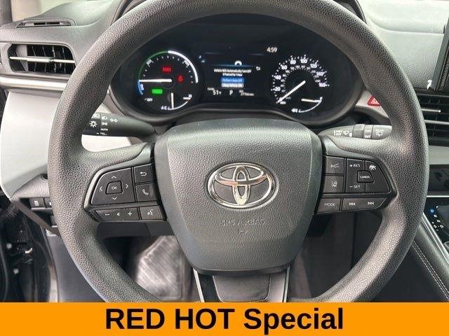 Toyota Sienna LE 8 Passenger 2025