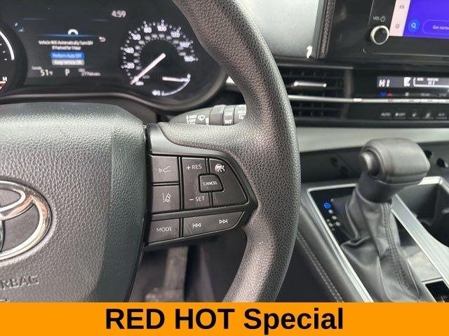 Toyota Sienna LE 8 Passenger 2025