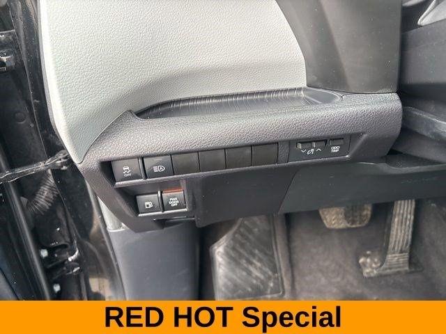 Toyota Sienna LE 8 Passenger 2025