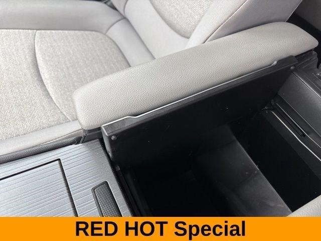 Toyota Sienna LE 8 Passenger 2025